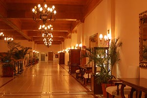 Lobby Bar